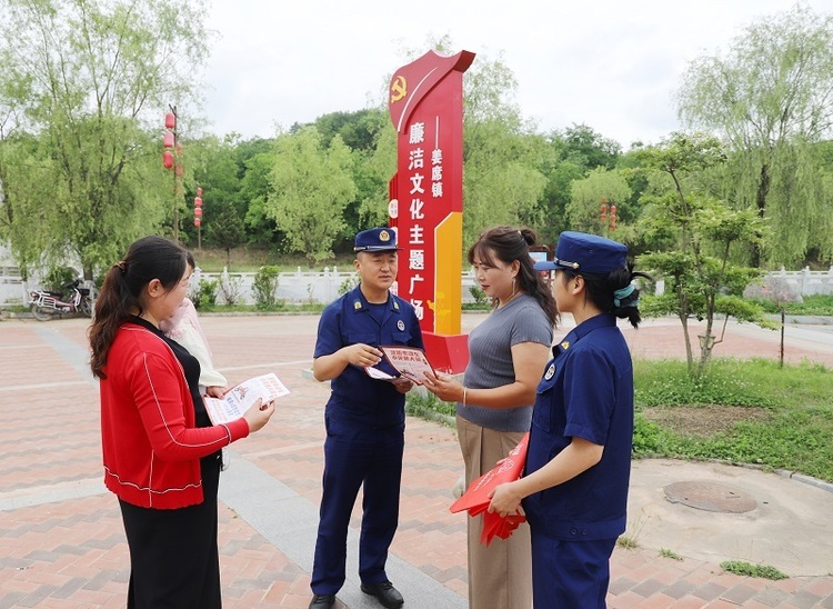 【原创】甘肃陇南西和县消防救援大队圆满完成2024年第十二届陇南“乞巧女儿节”系列活动消防安保和火灾防控工作_fororder_第八张