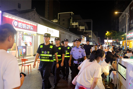 南通如皋警方组织开展夏夜治安巡查宣防第二次集中统一行动_fororder_图片25