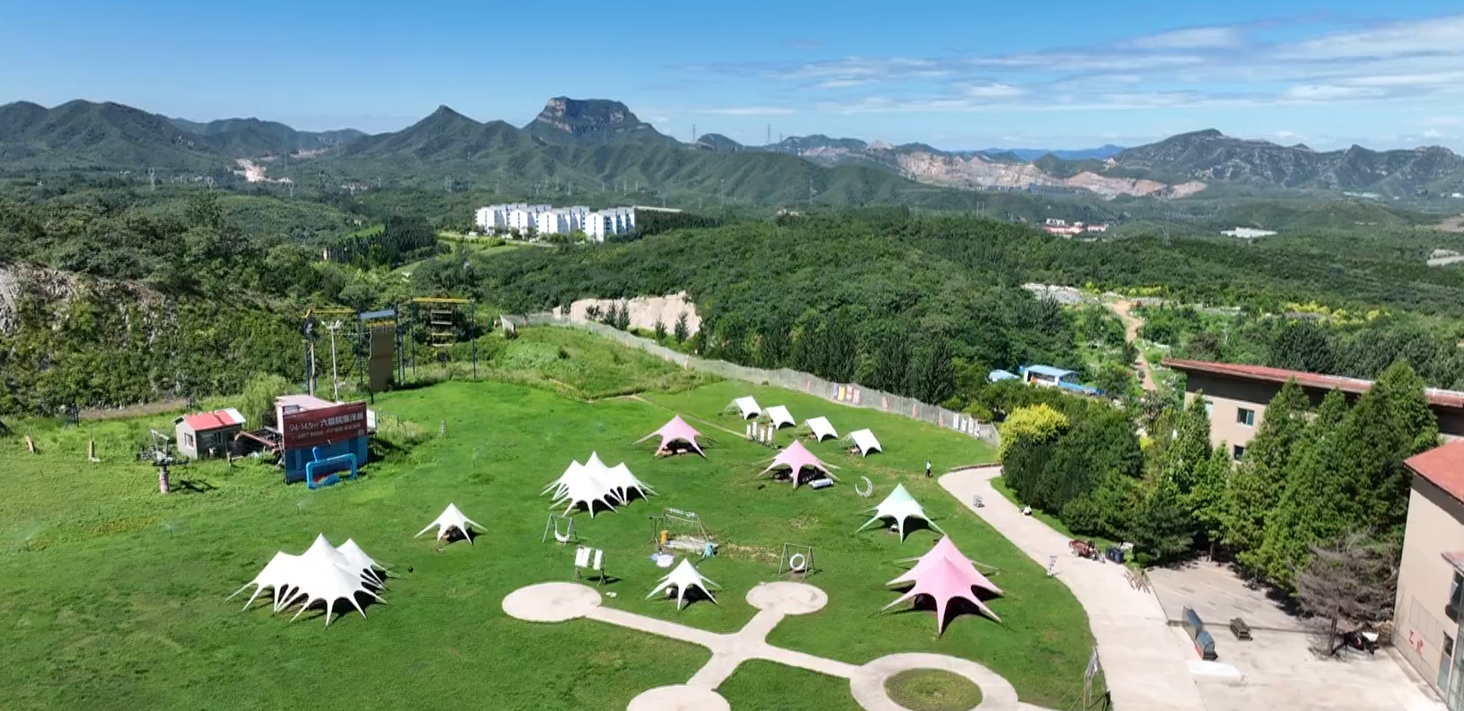 石家庄市鹿泉区：感受“露营热”与“滑雪冷”交织碰撞_fororder_图片 1