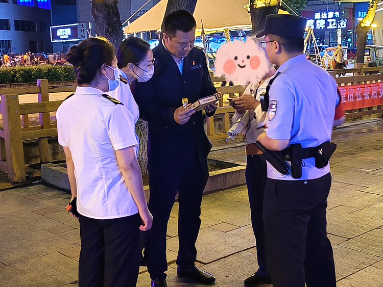 黑龍江省牡丹江穆棱市公安局：做實“夜警務” 護航“夜經濟”_fororder_圖片2