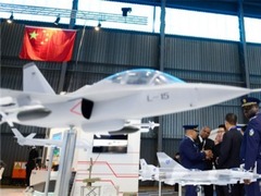 贊比亞空軍司令：希望買更多中國飛機 殲20很震撼