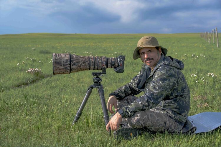 资讯有故事 | 全国生态日 巴基斯坦摄影师卡利得：用镜头定格鸟类身影