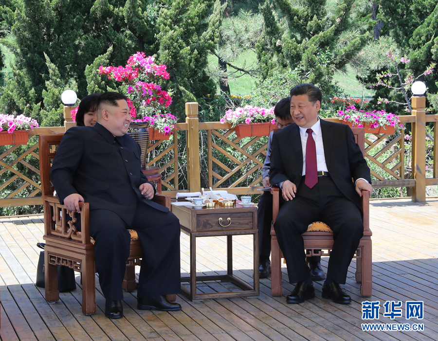 习近平同朝鲜劳动党委员长金正恩在大连举行会晤