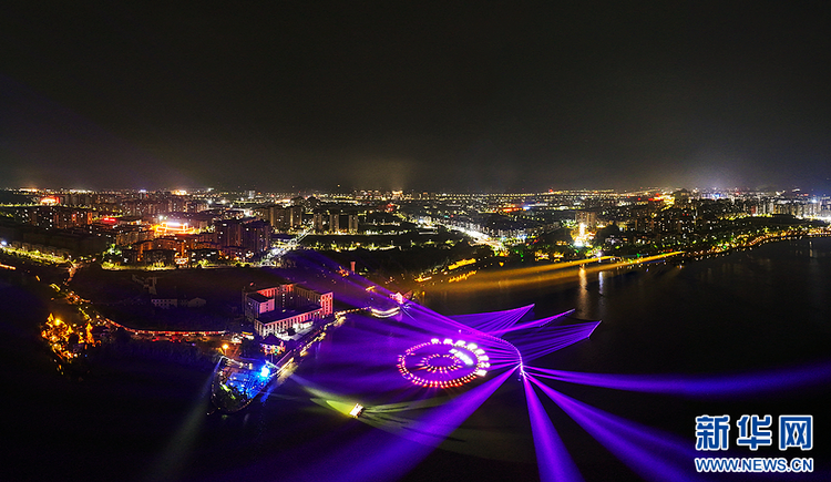 重慶:巴黎奧運會同款無人機光影秀點亮璀璨夜空