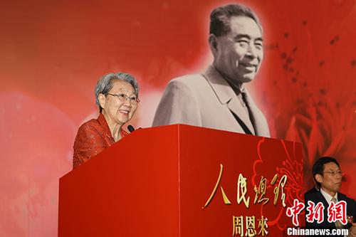 香港举办展览纪念周恩来诞辰120周年