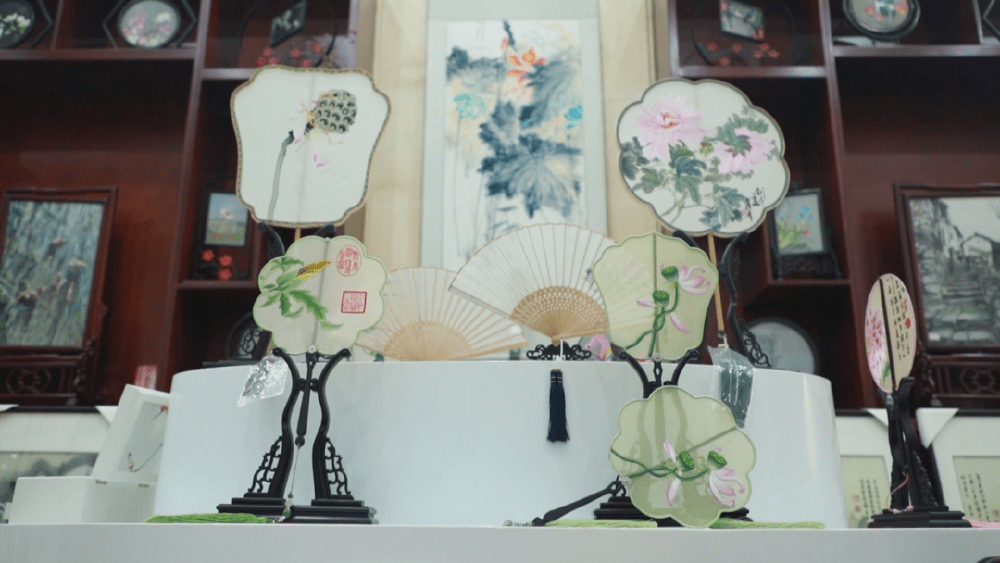 巴渝鄉村工匠唐麗娟:讓“巫溪嫁花”從活起來到火起來