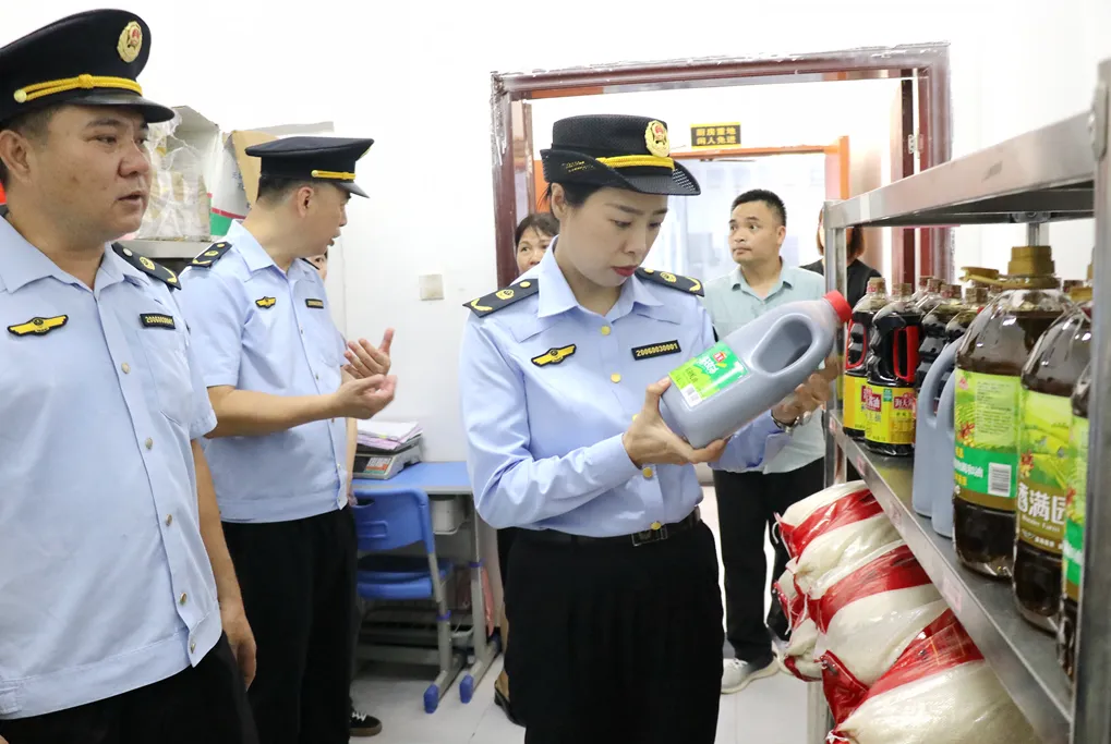 廣西:聚焦群眾身邊“關鍵小事” 治理市場監管領域“頑疾”_fororder_圖片1
