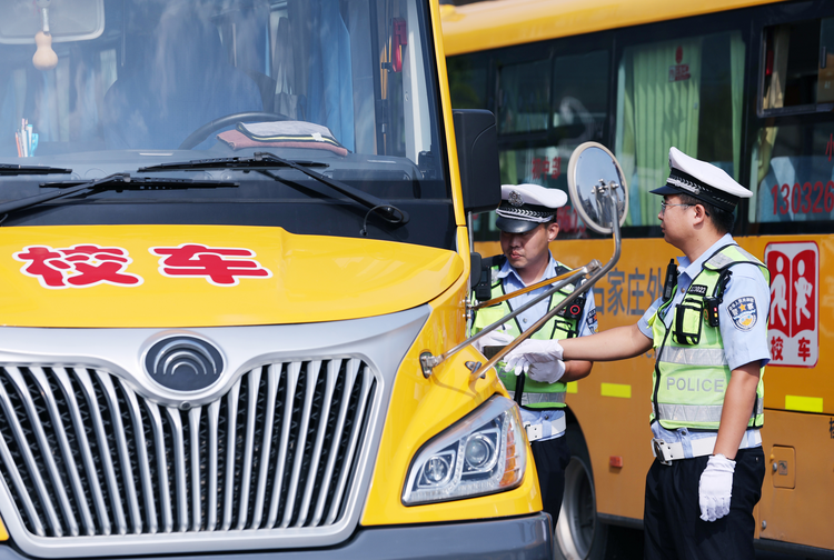 石家庄市鹿泉区：护航开学季 校车安全 大检查_fororder_图3