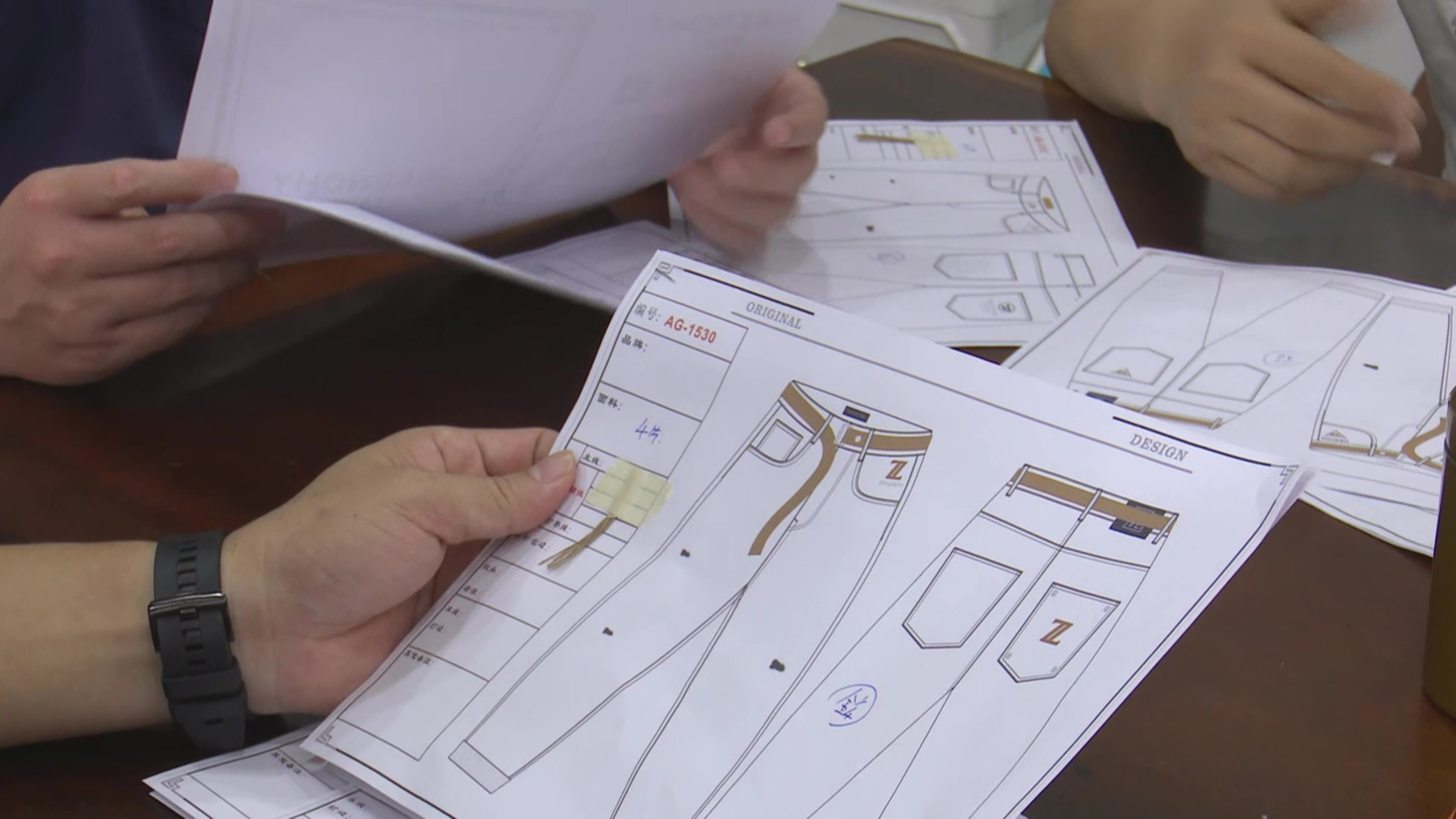 家门口的世界丨乡镇牛仔裤“闯世界” 由小作坊到“服装名城”的华丽蜕变