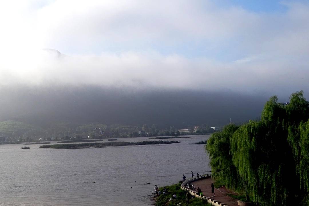 秋水長天共一色！朝陽鳳山淩水美如畫