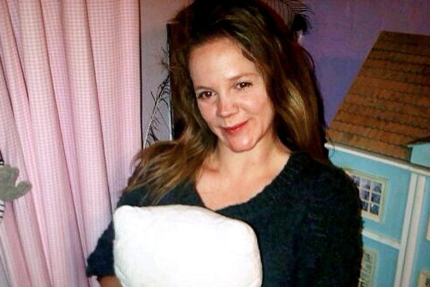 拜金女每月花3万称就喜欢被包养:与62岁干爹约会度假(图)