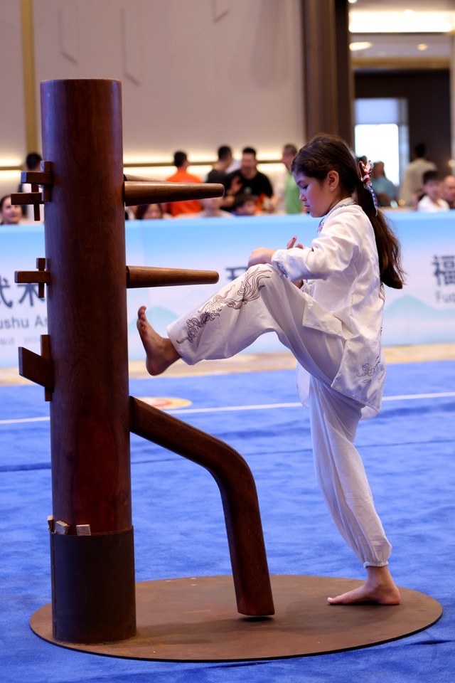 “武林”争霸，决胜咏春  首届世界南少林咏春拳大赛决出36名项目冠军