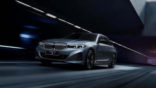 新BMW 3係家族煥新 新BMW 4係四門轎跑車上市 全新BMW 530i、BMW X5黑焰限量版成都車展震撼亮相_fororder_image001