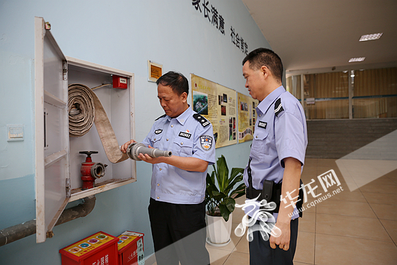 【重庆会客厅】社区民警郭勇：守护校园安全的“犟拐拐”