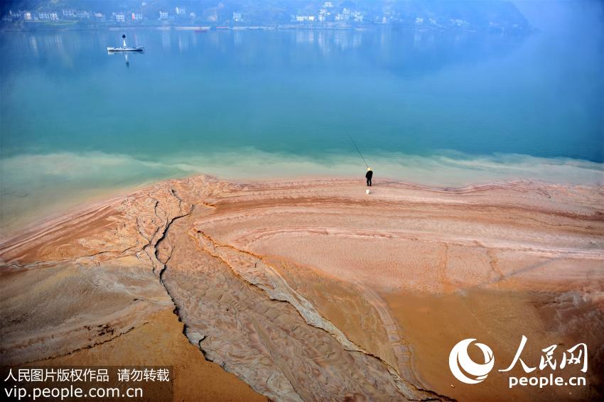 湖北長江西陵峽 碧水沙洲奇觀