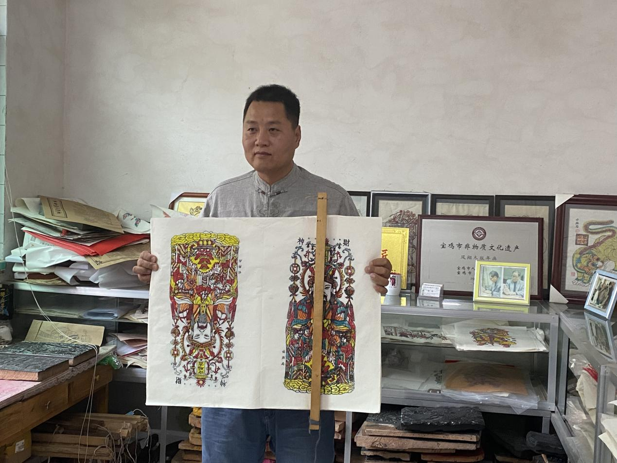 宝鸡凤翔：传承木版年画技艺 让千年非遗焕发新生_fororder_图片2