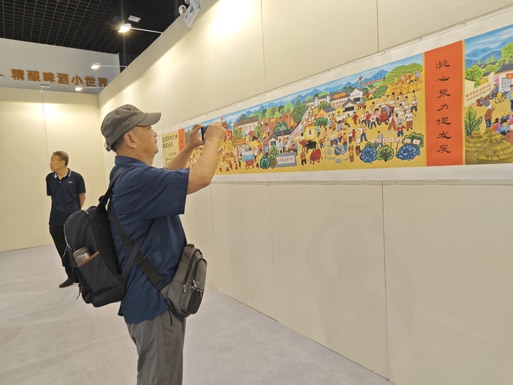 “詩畫鄠邑·品質新區”戶縣農民畫晉京展在民族文化宮開幕_fororder_35