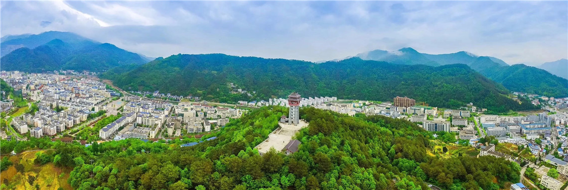 震後十年俯瞰青川 看不夠你的山綿延水潺潺