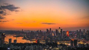  Chongqing: City of Mountains and Rivers Brings Tourists