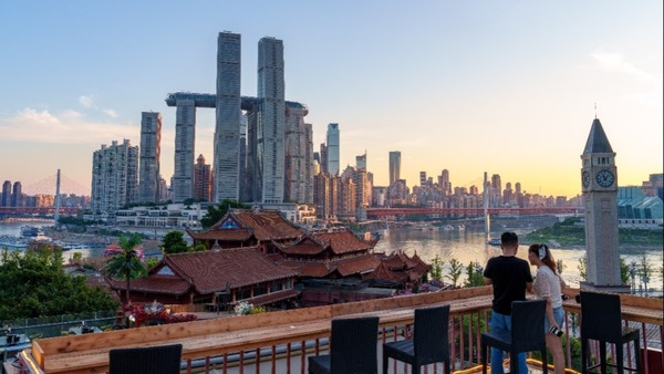  Chongqing: the charm of the ancient and modern city