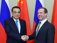 李克强同俄罗斯总理梅德韦杰夫共同主持中俄总理第二十一次定期会晤