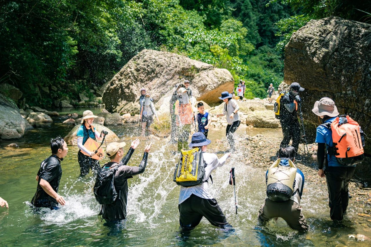 貴州山色丨赴一場清涼之約，來聽聽到貴州旅遊的人怎麼説→