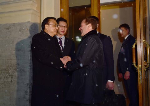 中俄总理会晤何以放在圣彼得堡?
