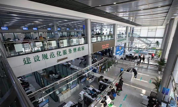 简阳：“一对一”VIP服务 以真招实招为企业纾困解难_fororder_简阳市政务服务大厅（图--简阳融媒）