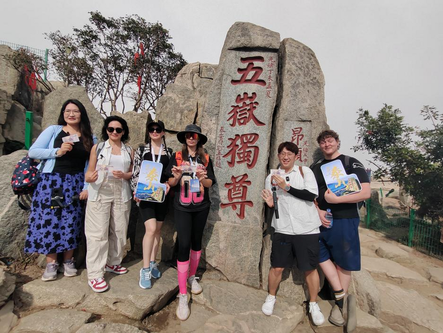 Foreign Internet Influencers Show Mount Tai to the World After Their Study and Experience Trip_fororder_圖片11