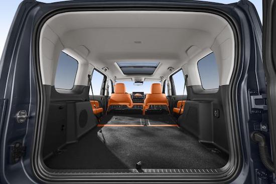 方盒子+复古圆灯造型 第二代哈弗H9将9月19日上市_fororder_image007