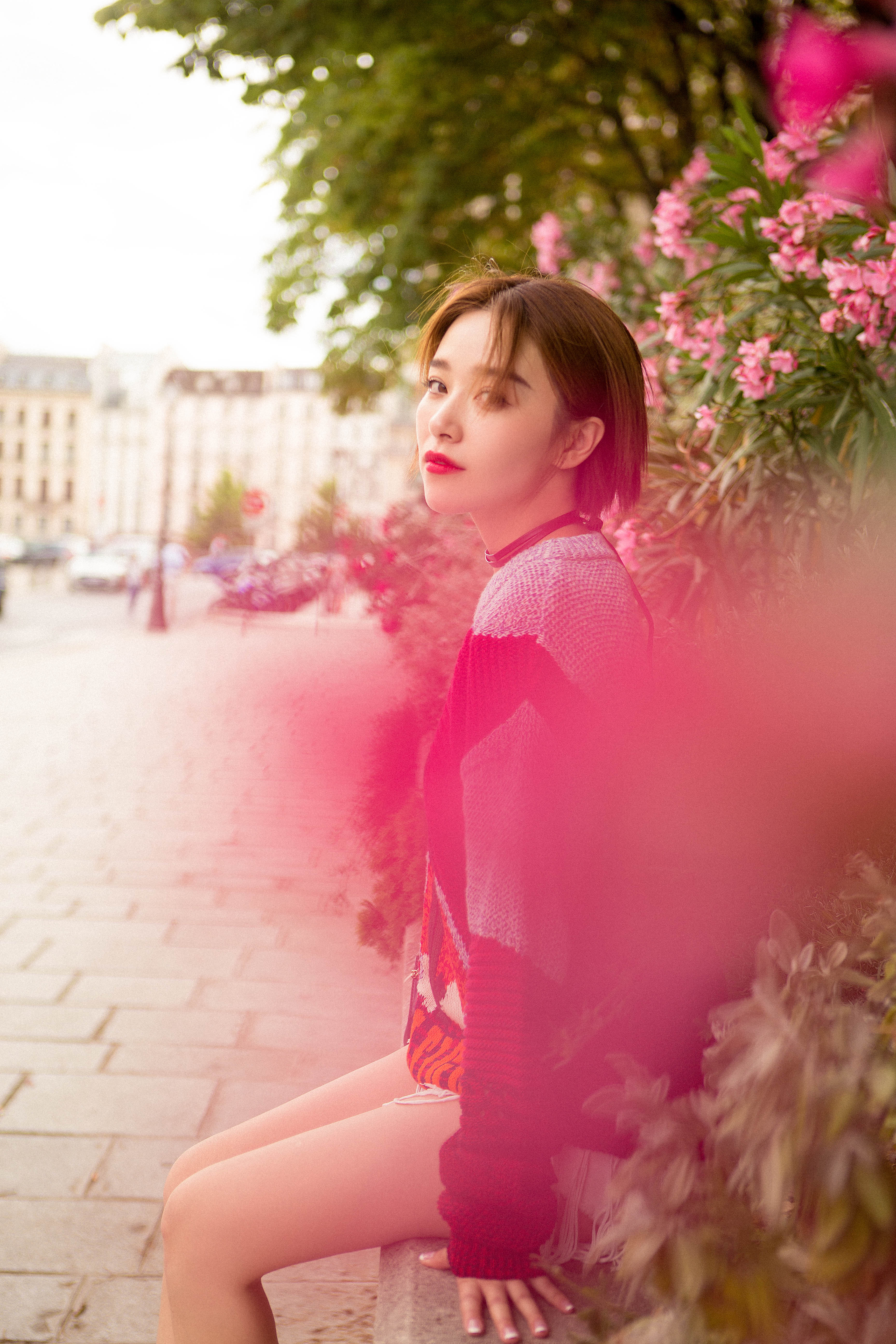 人气小花阚清子最新街拍浪漫时髦长腿吸睛