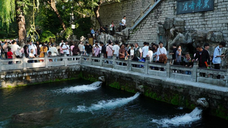  Jinan: Spring sightseeing is popular during the Mid Autumn Festival holiday