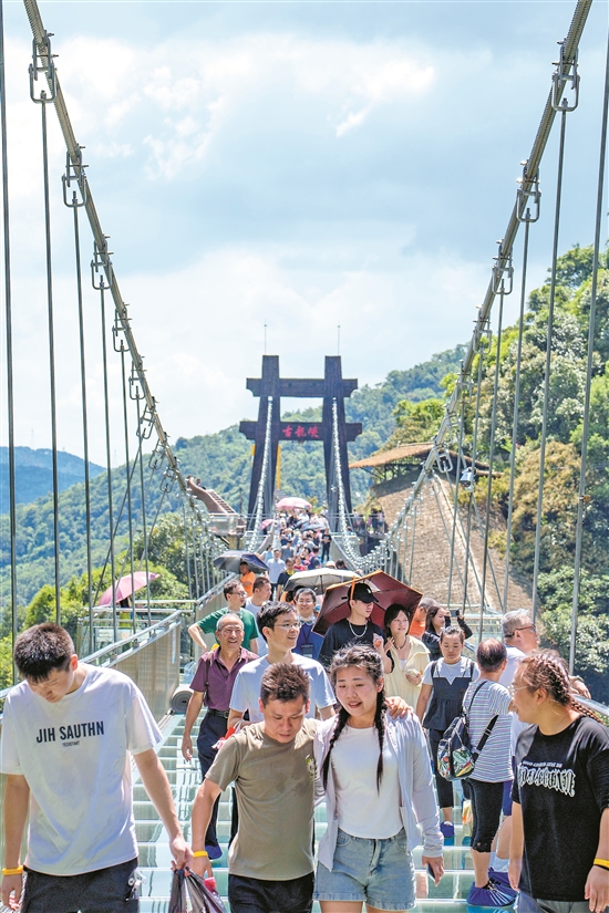 2024年中秋假期广东接待游客2135.7万人次，旅游收入104亿元 广东文旅市场实现双增长