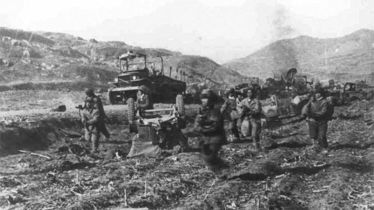 “万岁军”军长梁兴初