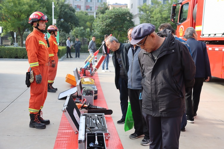 【原創】武威市消防救援支隊借助“全國科普日”開展消防安全知識宣傳活動_fororder_微信圖片_20240919153054