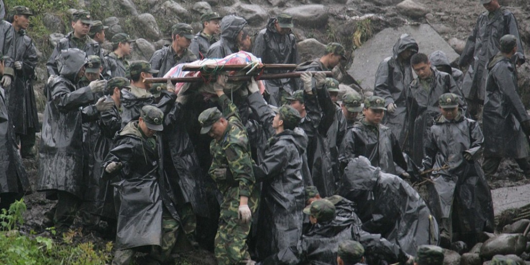 汶川地震十周年  回顾那些托举起生命的瞬间