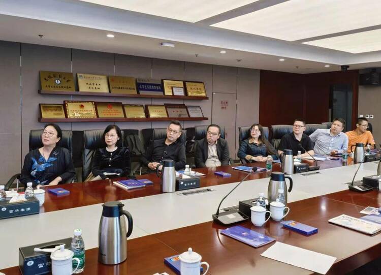 上海财经大学商学院南京站公开课《企业新生代传承的问题与对策》成功举办