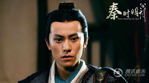 后来就是15年在《秦时明月》中扮演的项少羽(项羽)啦,这时候的秦俊 