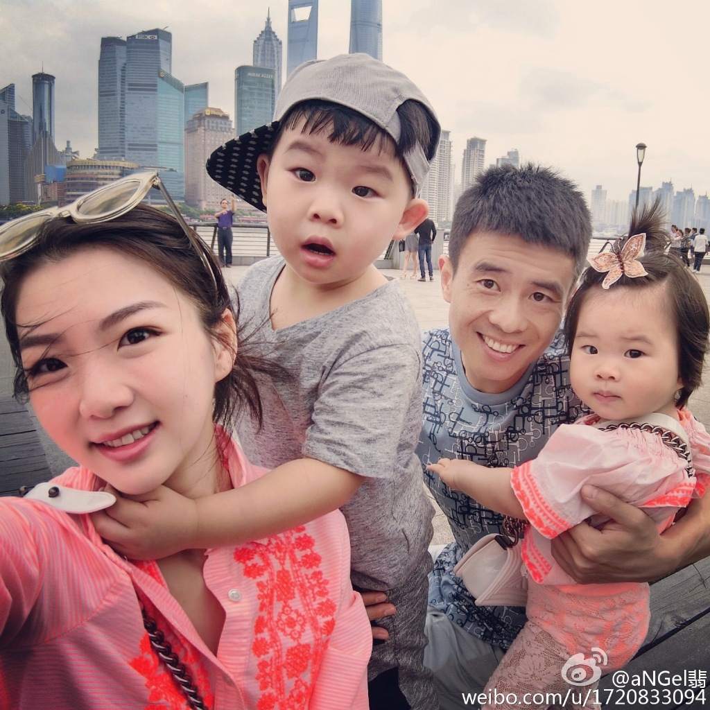 孙祥爱妻变魔鬼辣妈 穿性感泳衣大秀美臀
