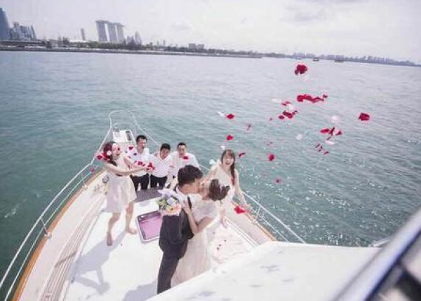 张戈求婚王鸥照曝光 知情人证二人曾结婚