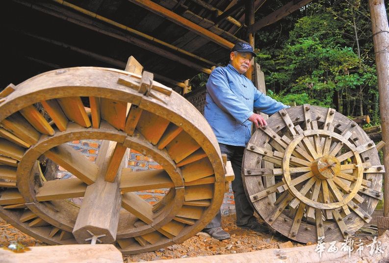 7旬木工自掏腰包 修復百年水碾坊