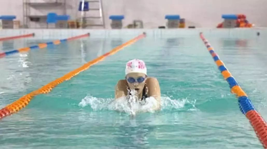 【科教 摘要】重庆求精中学学子在重庆市游泳冠军赛中斩获双冠