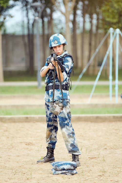 张蓝心:爸妈从小没把我当闺女养