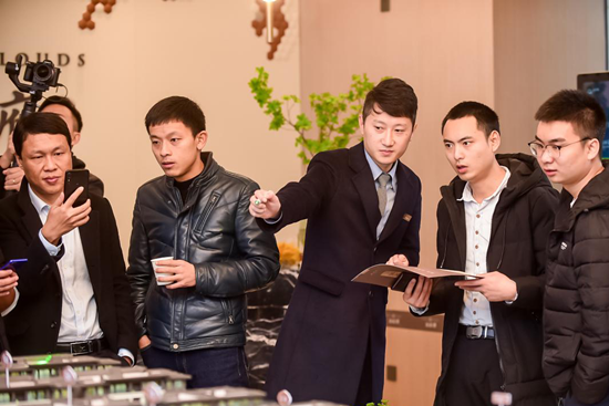 【房産汽車 列表】【房産資訊】泊雲府項目示範區開放 以匠心建築致敬重慶