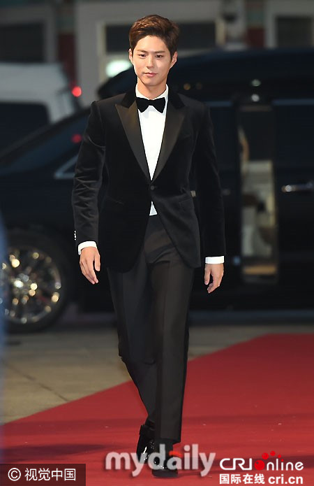 亚洲明星盛典秀智低胸斗艳允儿朴信惠 EXO朴宝剑颜值爆表