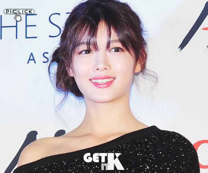 金裕贞亮闪黑裙显成熟美 朴宝剑侧颜杀引尖叫