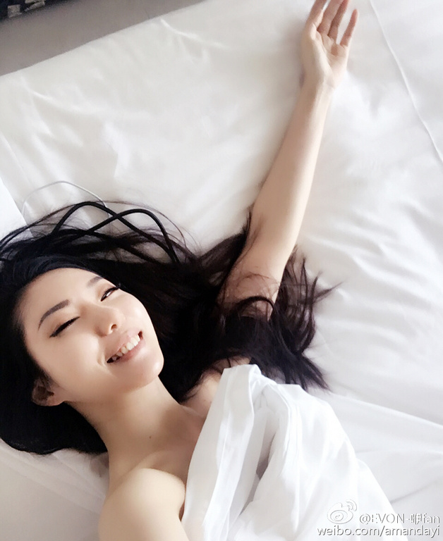 体育 体育 >>正文      北京时间11月17日消息,近日,李帅妻子在微博中