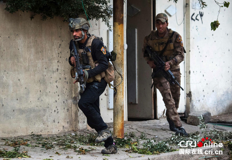 伊拉克政府军遭极端组织顽固抵抗进入巷战攻坚组图