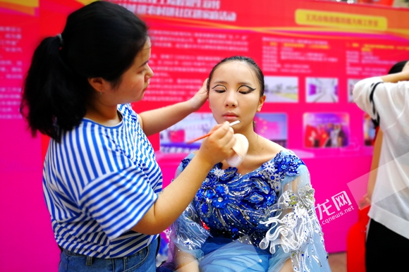 【区县联动】【沙坪坝】培育未来工匠 沙坪坝区技能进农村进社区进家庭【区县联动 列表】沙坪坝区技能进农村进社区进家庭