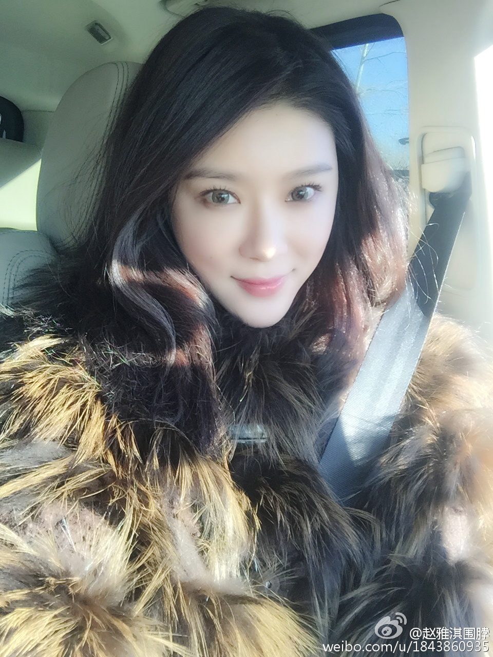 林丹被曝出轨 新欢赵雅淇整容前旧照被曝